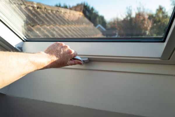 Pivot Window Repair in Miami Beach
