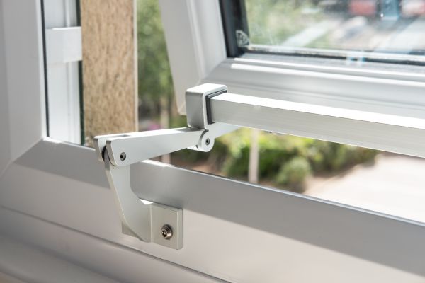 Cost of Hinged Window Repair in Miami Beach
