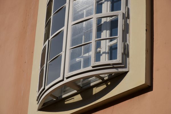 Bow Window Repair in Miami Beach